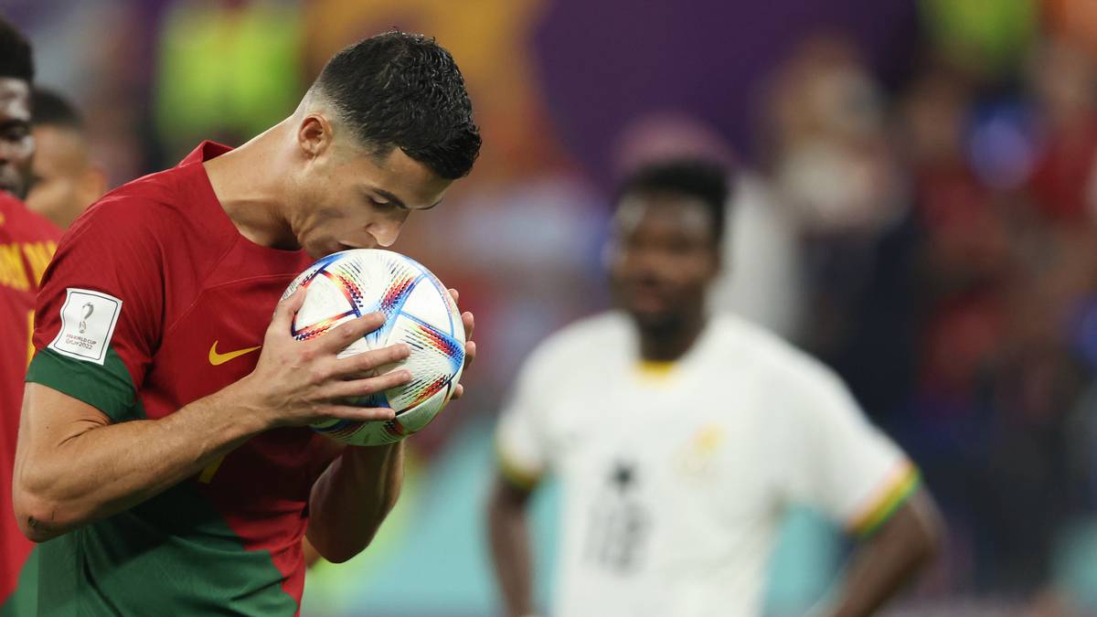 Cristiano Ronaldo se torna o primeiro jogador a marcar gol em 5 copas diferentes