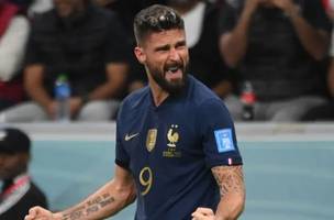 Giroud celebra o gol da vitória da França (Foto: FRANCK FIFE / AFP)