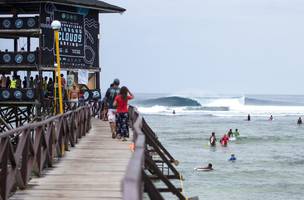 Cloud 9 ja com estrutura da WSL; localizado na ilha de Siargao, e um dos picos de surfe mais famosos do mundo (Foto: WSL / Bennett)