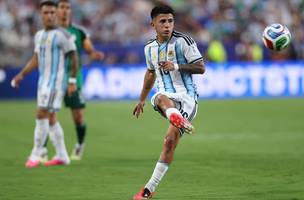 Flamengo negocia Thiago Almada, e decisao so sai apos a Copa do Mundo (Foto: Michael Steele/AFP)