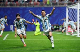 Lionel Messi comemora o gol em Argentina x Egito. (Foto: REUTERS/Carlos Barria)